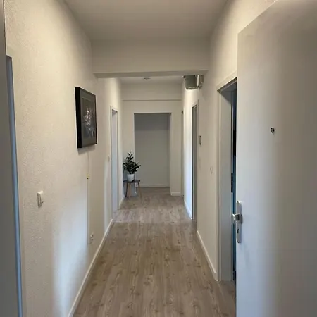 Homestay Delux Mit 4 Schlafzimmer *